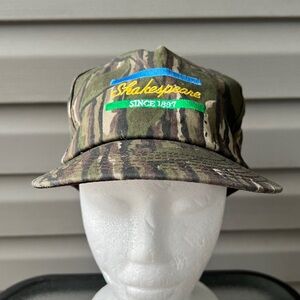 VTG- SHAKESPEARE RealTree Hunting Snap Back Trucker Hat Camo